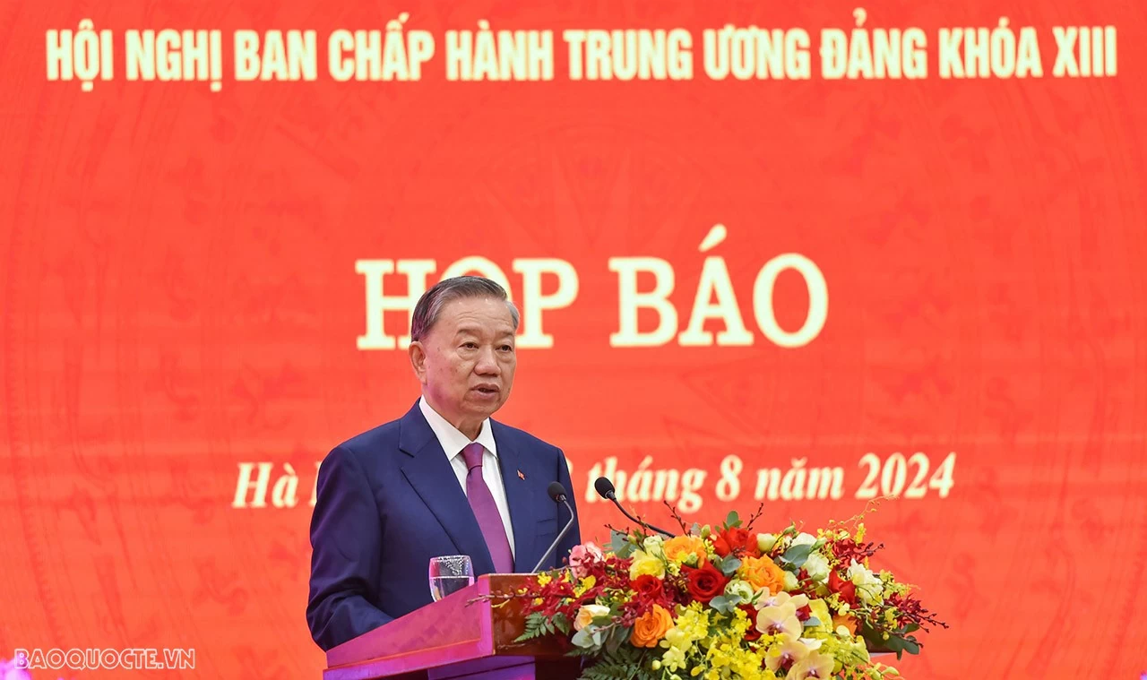 Đồng chí Tô Lâm được bầu làm Tổng Bí thư Ban Chấp hành Trung ương Đảng khóa XIII Tổng Bí thư, Chủ tịch nước Tô Lâm: Tận tâm, tận lực, tận hiến, phấn đấu hy sinh vì sự nghiệp của Đảng Cộng sản Việt Nam vinh quang