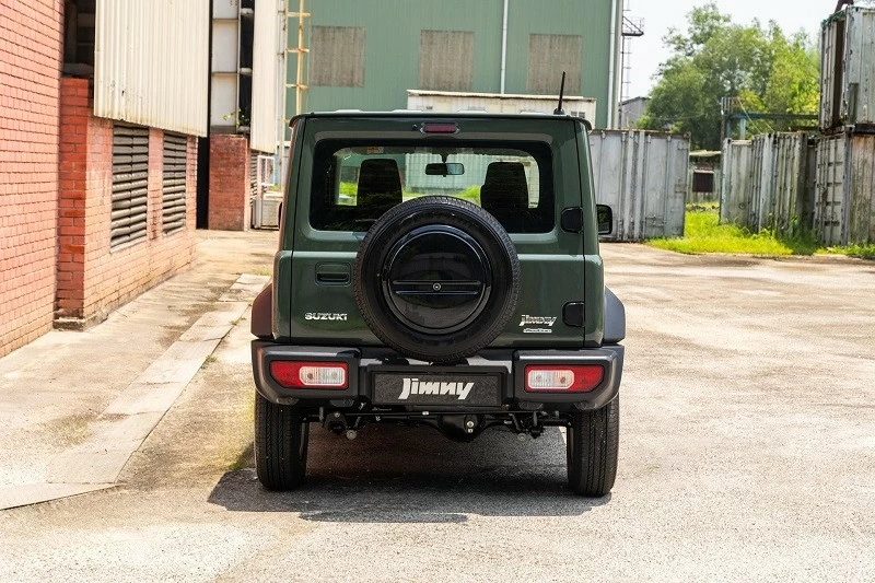 Cận cảnh Suzuki Jimny bản 5 cửa ra mắt tại Malaysia, giá từ 1,12 tỷ đồng Cận cảnh Suzuki Jimny bản 5 cửa ra mắt tại Malaysia, giá từ 1,12 tỷ đồng