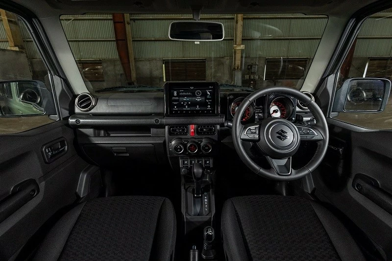 Cận cảnh Suzuki Jimny bản 5 cửa ra mắt tại Malaysia, giá từ 1,12 tỷ đồng Cận cảnh Suzuki Jimny bản 5 cửa ra mắt tại Malaysia, giá từ 1,12 tỷ đồng