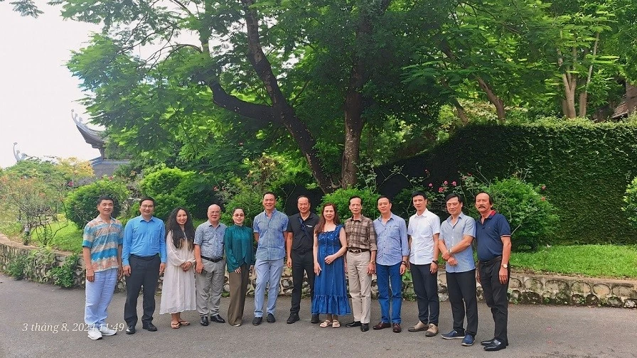 Hội Nghệ sĩ Múa Việt Nam phát động sáng tác hướng tới kỷ niệm 50 năm ngày đất nước thống nhất. Hội Nghệ sĩ múa Việt Nam phát động sáng tác hướng tới kỷ niệm 50 năm ngày đất nước thống nhất