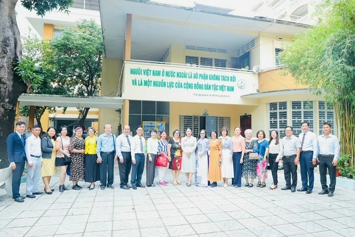 Xây dựng nguồn dữ liệu người Việt Nam ở nước ngoài mang tính tất yếu trong thời đại số Xây dựng nguồn dữ liệu người Việt Nam ở nước ngoài mang tính tất yếu trong thời đại số
