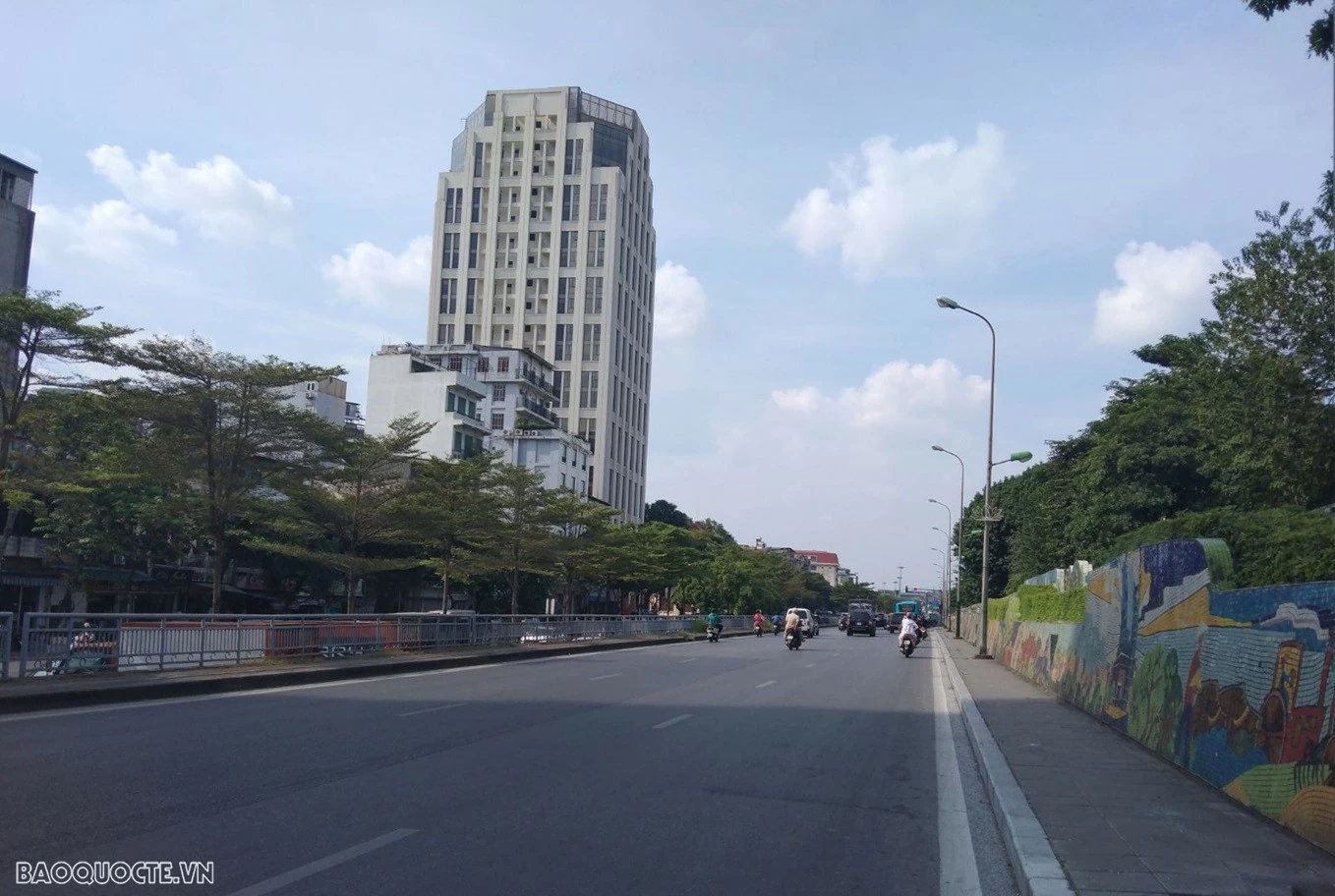 Dự báo thời tiết hôm nay (4/8): Nhiều nơi ngày nắng, Quảng Bình đến Khánh Hòa nắng nóng gay gắt; Nam Bộ chiều tối mưa to cục bộ Dự báo thời tiết hôm nay (4/8): Nhiều nơi ngày nắng, Quảng Bình đến Khánh Hòa nắng nóng gay gắt; Nam Bộ chiều tối mưa to cục bộ