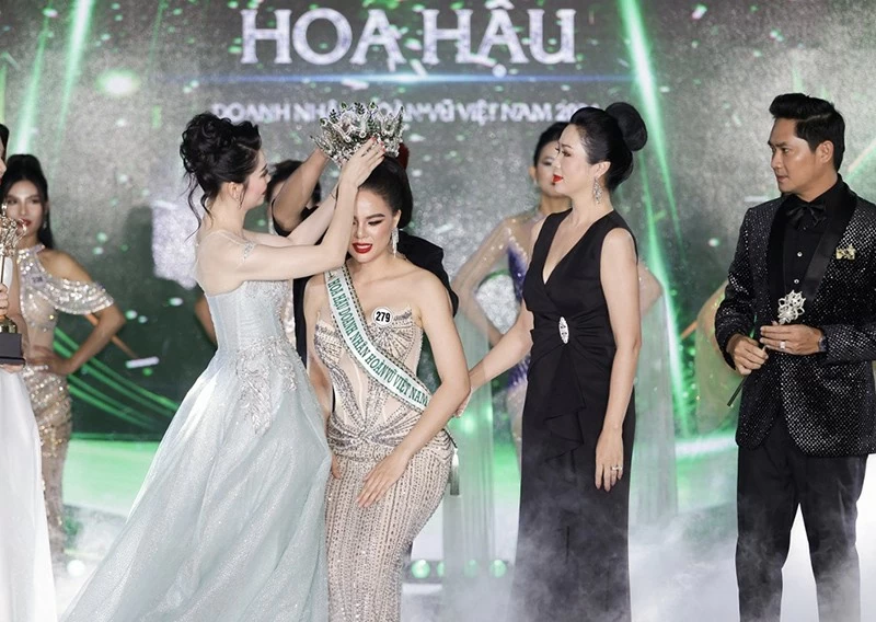 Cuộc thi Hoa hậu Doanh nhân Hoàn vũ Việt Nam 2024 diễn ra thành công rực rỡ Cuộc thi Hoa hậu Doanh nhân Hoàn vũ Việt Nam 2024 diễn ra thành công rực rỡ