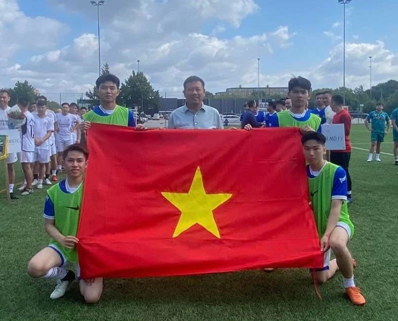 Tưng bừng giải bóng đá người Việt tại Thụy Điển năm 2024 Tưng bừng giải bóng đá người Việt tại Thụy Điển năm 2024