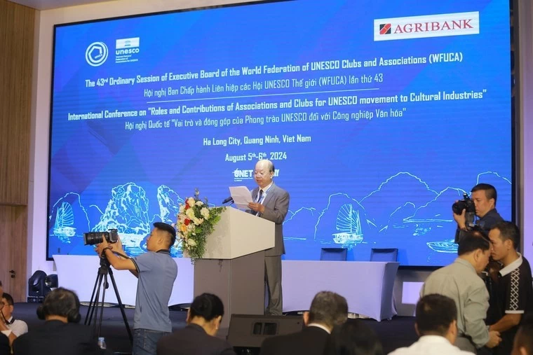 Việt Nam chung tay cùng Liên hiệp các Hội UNESCO Thế giới phát triển công nghiệp văn hoá Việt Nam chung tay cùng Liên hiệp các hội UNESCO thế giới phát triển công nghiệp văn hoá