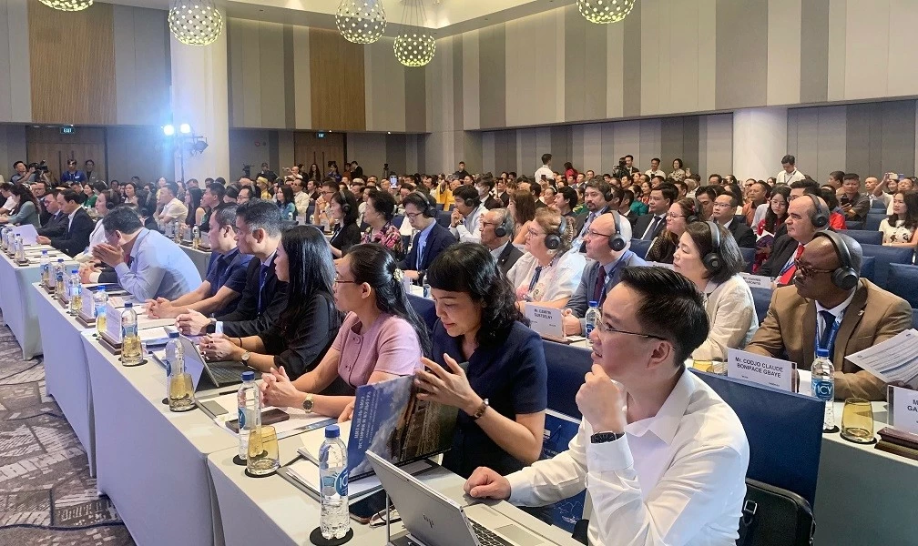 Việt Nam chung tay cùng Liên hiệp các Hội UNESCO Thế giới phát triển công nghiệp văn hoá Việt Nam chung tay cùng Liên hiệp các hội UNESCO thế giới phát triển công nghiệp văn hoá