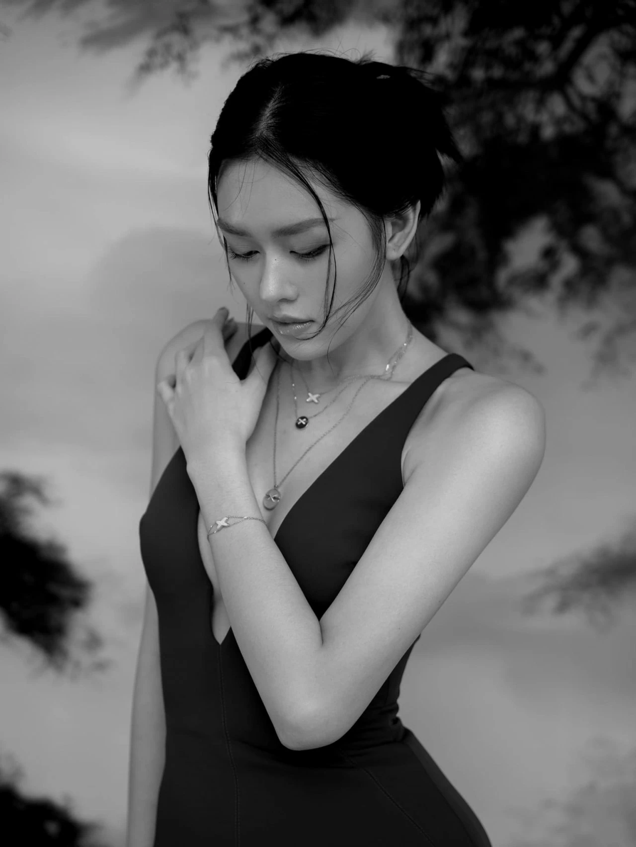 Á hậu Tường San Á hậu Tường San khoe sắc vóc gợi cảm, trẻ trung tuổi 24