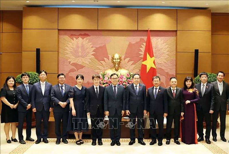 Doanh nghiệp Hàn Quốc quan tâm thúc đẩy đầu tư vào Việt Nam trong lĩnh vực công nghệ cao, công nghệ bán dẫn Doanh nghiệp Hàn Quốc quan tâm thúc đẩy đầu tư vào Việt Nam trong lĩnh vực công nghệ cao, công nghệ bán dẫn