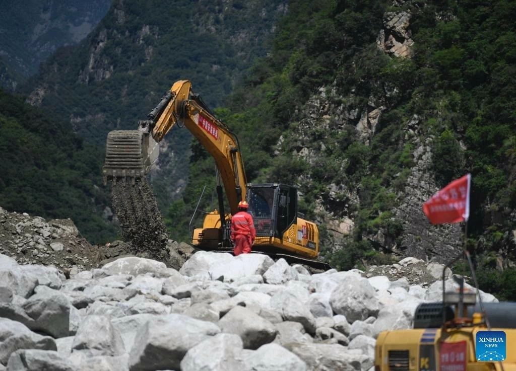 Trung Quốc: Số người thiệt mạng, mất tích do lũ quét, lở đất tăng cao Trung Quốc: Số người thiệt mạng, mất tích do lũ quét, lở đất tăng cao