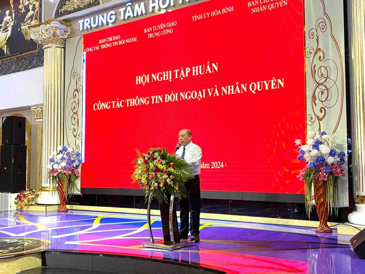 Nâng cao vị thế Việt Nam qua công tác thông tin đối ngoại về quyền con người Nâng cao vị thế Việt Nam qua công tác thông tin đối ngoại về quyền con người