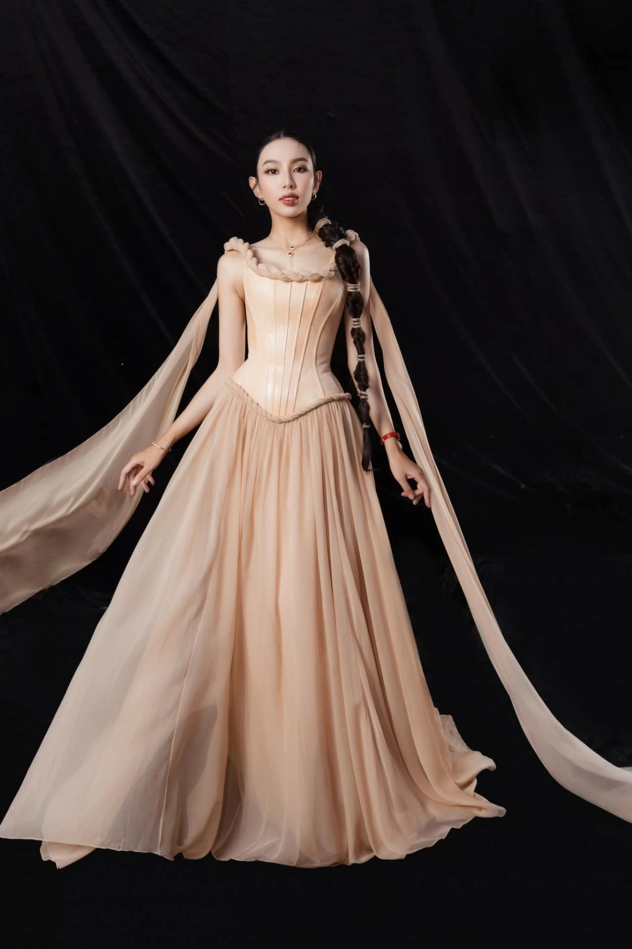 Hoa hậu Thùy Tiên Hoa hậu Thùy Tiên