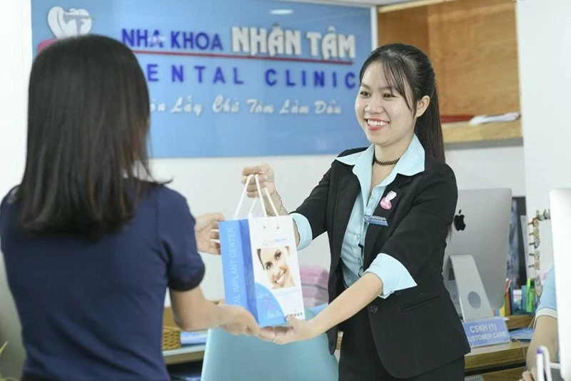 Dịch vụ chất lượng, tận tâm là điểm mạnh của Nha khoa Nhân Tâm. Dịch vụ chất lượng, tận tâm là điểm mạnh của Nha khoa Nhân Tâm.