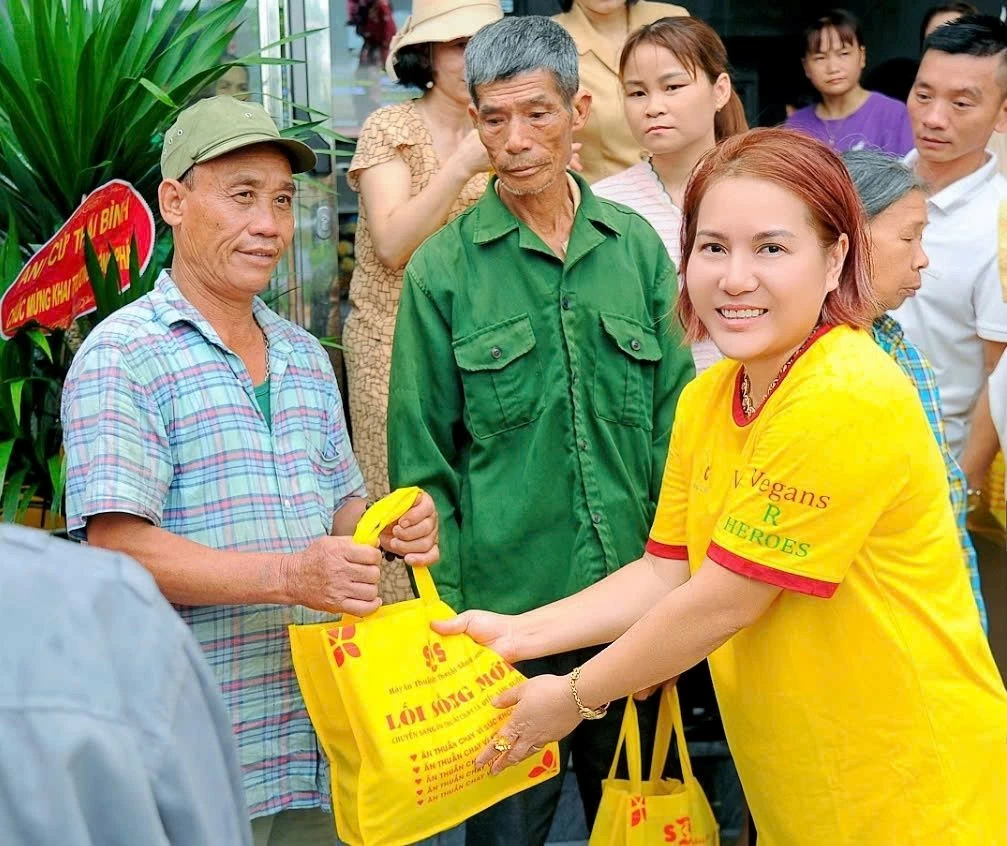 Quán chay Thiên Quốc, Tứ Kỳ, Hải Dương: Lan tỏa lối sống thuần chay, góp phần ủng hộ môi trường Quán chay Thiên Quốc, Tứ Kỳ, Hải Dương: Lan tỏa lối sống thuần chay, góp phần ủng hộ môi trường