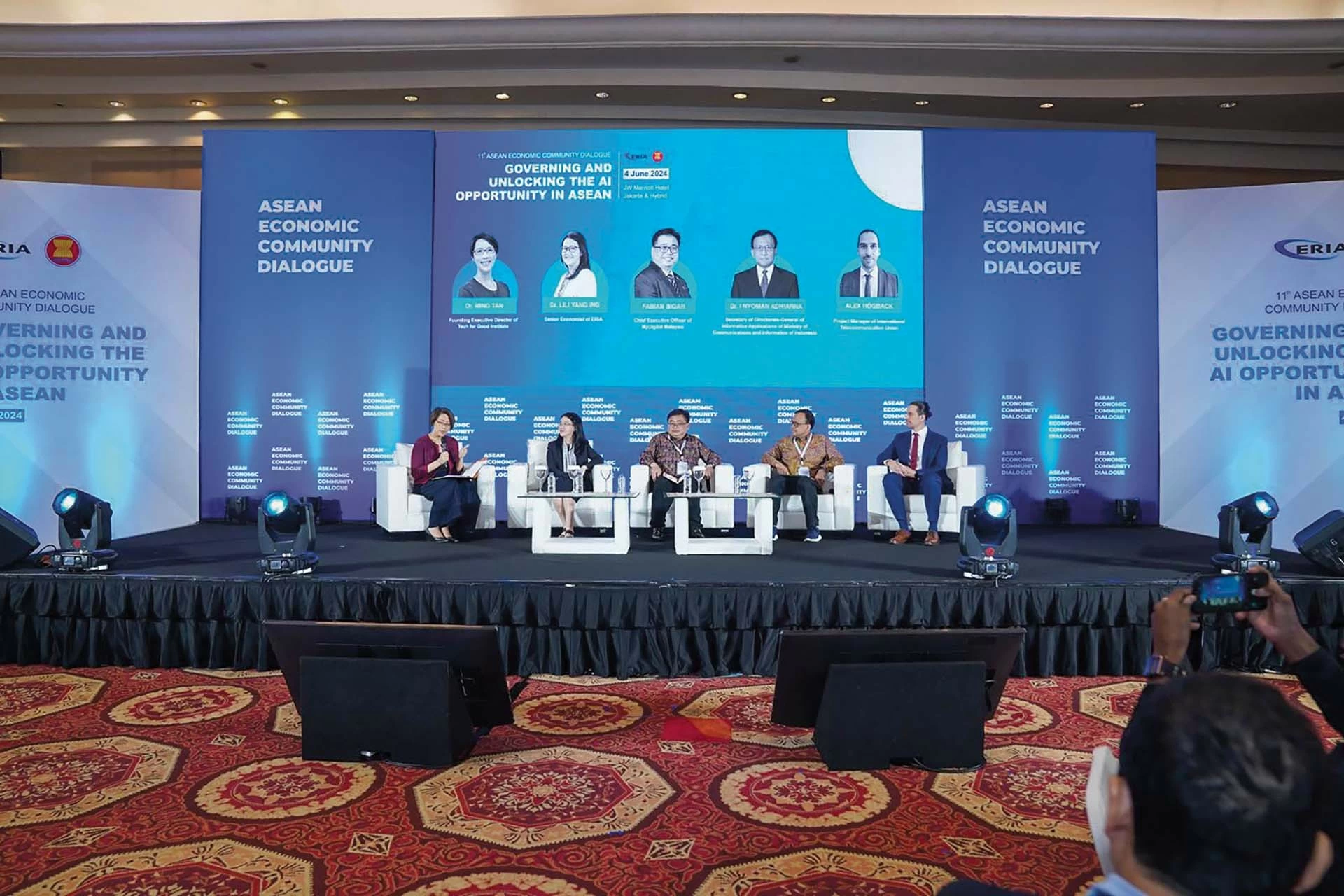 AEC - Tâm điểm giao thoa của các thỏa thuận hợp tác đa phương AEC - Tâm điểm giao thoa của các thỏa thuận hợp tác đa phương