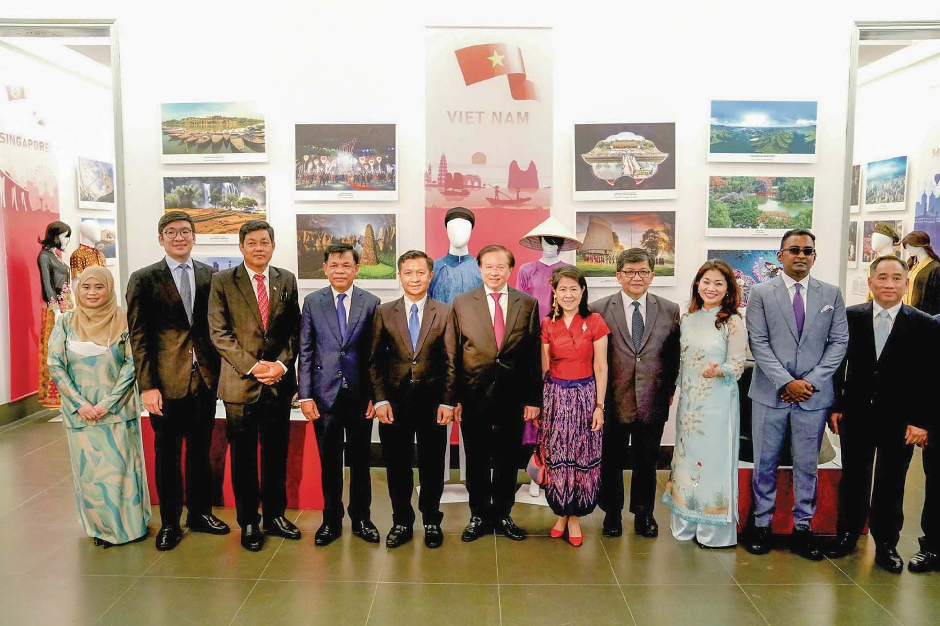 Tinh thần cộng đồng làm nên bản sắc văn hoá ASEAN Tinh thần cộng đồng làm nên bản sắc văn hoá ASEAN