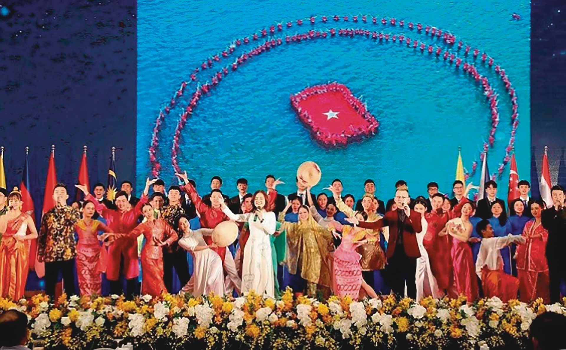 Tinh thần cộng đồng làm nên bản sắc văn hoá ASEAN Tinh thần cộng đồng làm nên bản sắc văn hoá ASEAN