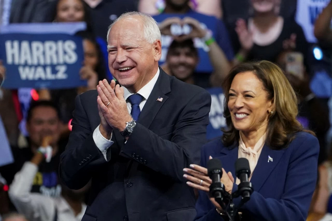 Bầu cử Tổng thống Mỹ: Bộ đôi Kamala Harris và Tim Walz khởi động chiến dịch tranh cử ở Philadelphia Bầu cử Tổng thống Mỹ: Bộ đôi Kamala Harris và Tim Walz khởi động chiến dịch tranh cử ở Philadelphia