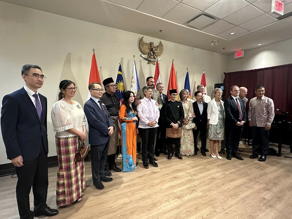 Lễ kỷ niệm 57 năm Ngày thành lập ASEAN tại Vancouver, Canada Lễ kỷ niệm 57 năm Ngày thành lập ASEAN tại Vancouver, Canada