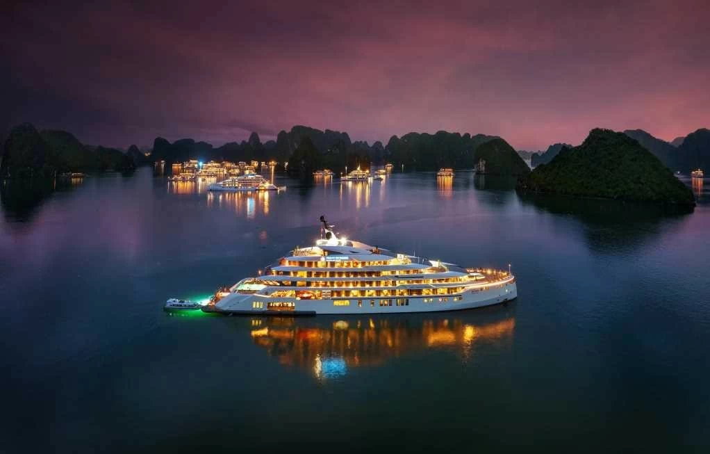 Du thuyền Grand Pioneers với Quảng Ninh tăng cường mở rộng kết nối du lịch biển đảo