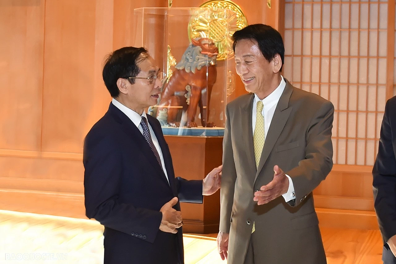 Bộ trưởng Ngoại giao Bùi Thanh Sơn tiếp nguyên Đại sứ đặc biệt Nhật-Việt Sugi Ryotaro Bộ trưởng Ngoại giao Bùi Thanh Sơn tiếp nguyên Đại sứ đặc biệt Nhật-Việt Sugi Ryotaro