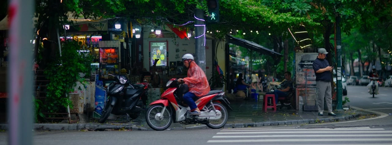 Hà Nội qua góc nhìn của Đại sứ Pakinstan Kohdayar Marri: 'Bình dị thôi... mà sao tôi bồi hồi'