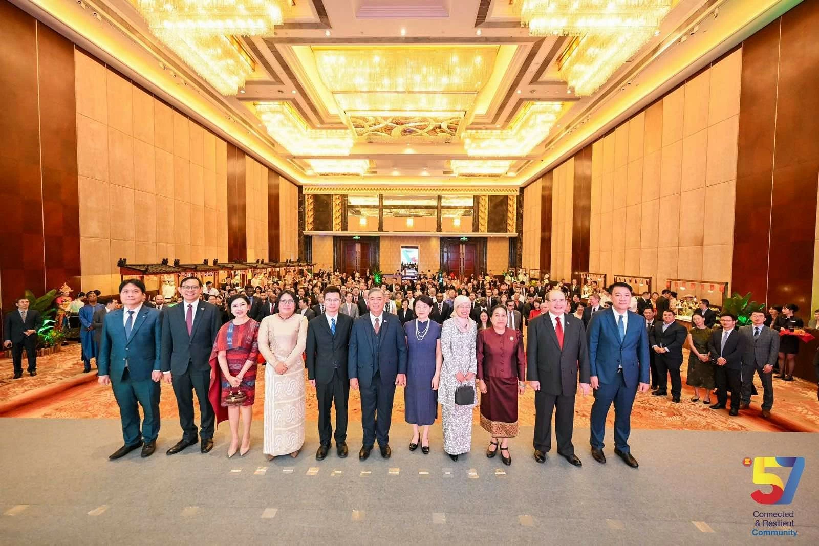 Nổi bật hình ảnh một Asean đoàn kết, tự cường và thống nhất trong đa dạng tại Quảng Châu, Trung Quốc Nổi bật hình ảnh một ASEAN đoàn kết, tự cường và thống nhất trong đa dạng tại Quảng Châu, Trung Quốc