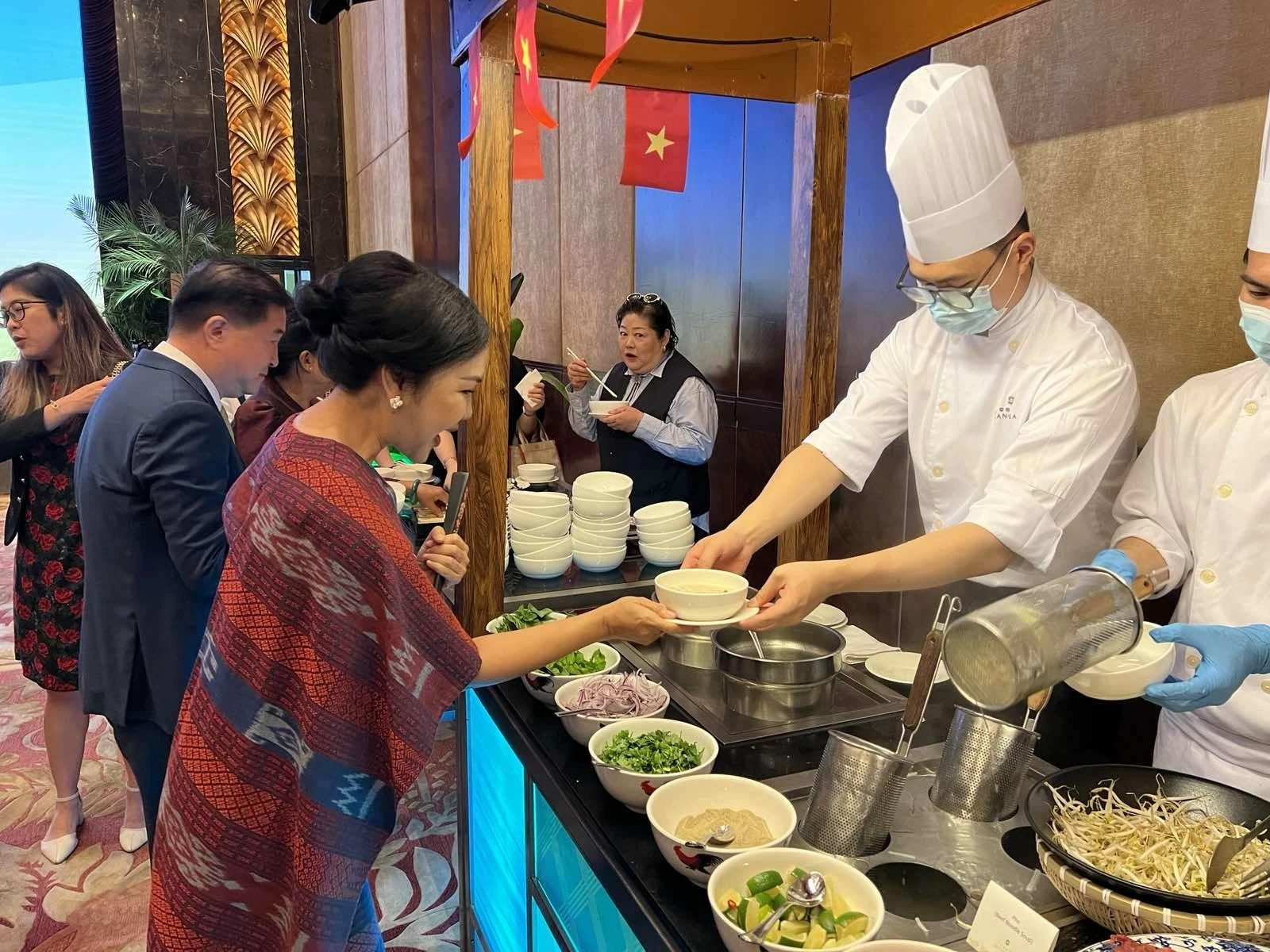 Nổi bật hình ảnh một Asean đoàn kết, tự cường và thống nhất trong đa dạng tại Quảng Châu, Trung Quốc Nổi bật hình ảnh một ASEAN đoàn kết, tự cường và thống nhất trong đa dạng tại Quảng Châu, Trung Quốc