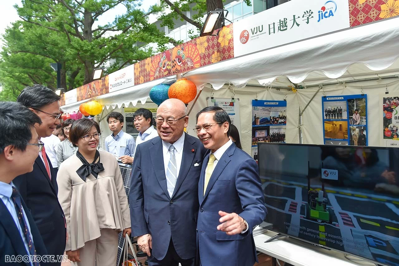 Tưng bừng khai mạc Lễ hội Việt Nam lần thứ 3 tại TP Sapporo, Hokkaido, Nhật Bản Tưng bừng khai mạc Lễ hội Việt Nam lần thứ 3 tại TP Sapporo, Hokkaido, Nhật Bản