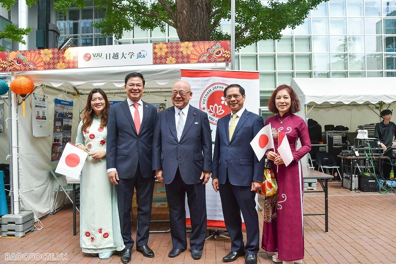 Tưng bừng khai mạc Lễ hội Việt Nam lần thứ 3 tại TP Sapporo, Hokkaido, Nhật Bản Tưng bừng khai mạc Lễ hội Việt Nam lần thứ 3 tại TP Sapporo, Hokkaido, Nhật Bản