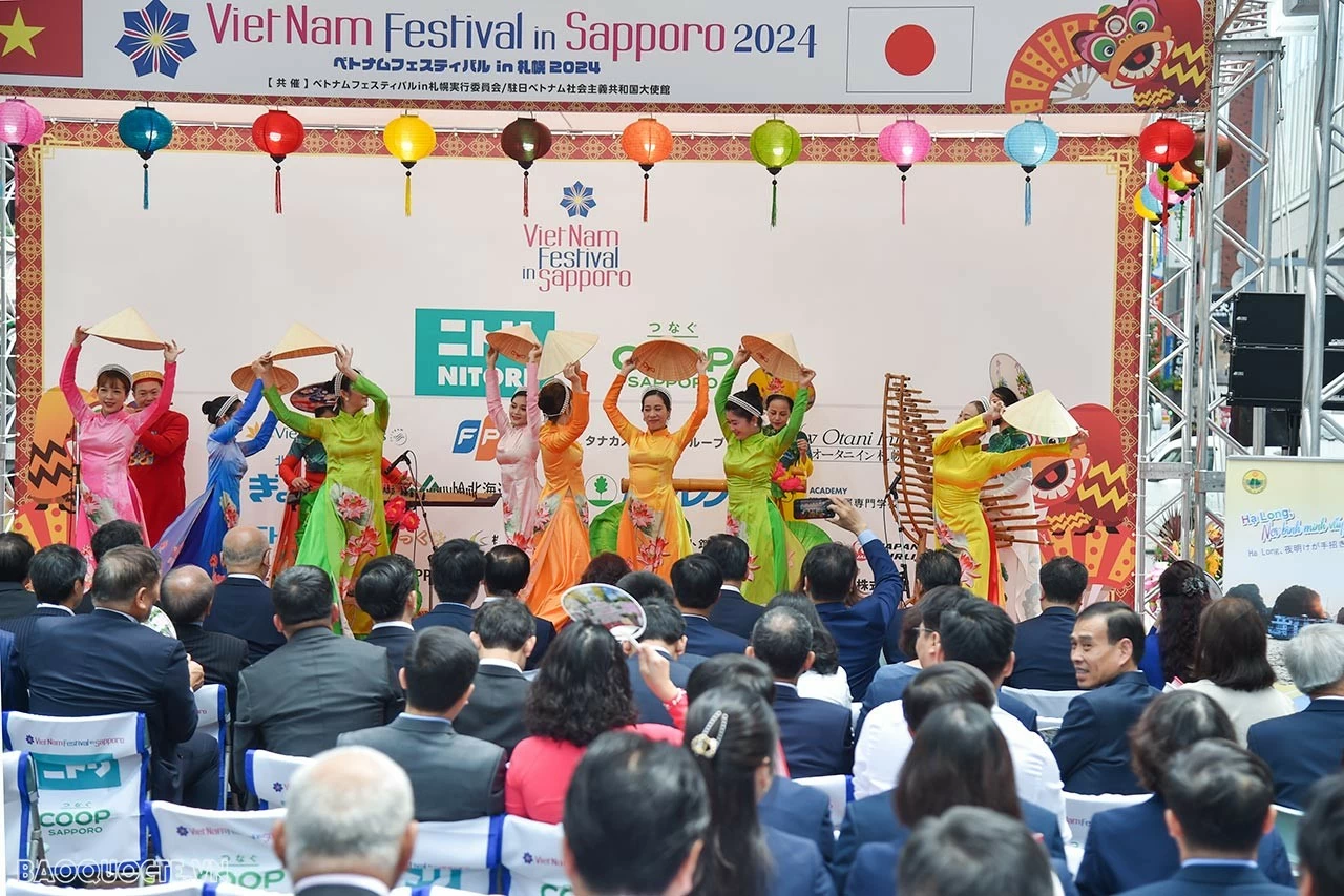 Tưng bừng khai mạc Lễ hội Việt Nam lần thứ 3 tại TP Sapporo, Hokkaido, Nhật Bản Tưng bừng khai mạc Lễ hội Việt Nam lần thứ 3 tại TP Sapporo, Hokkaido, Nhật Bản