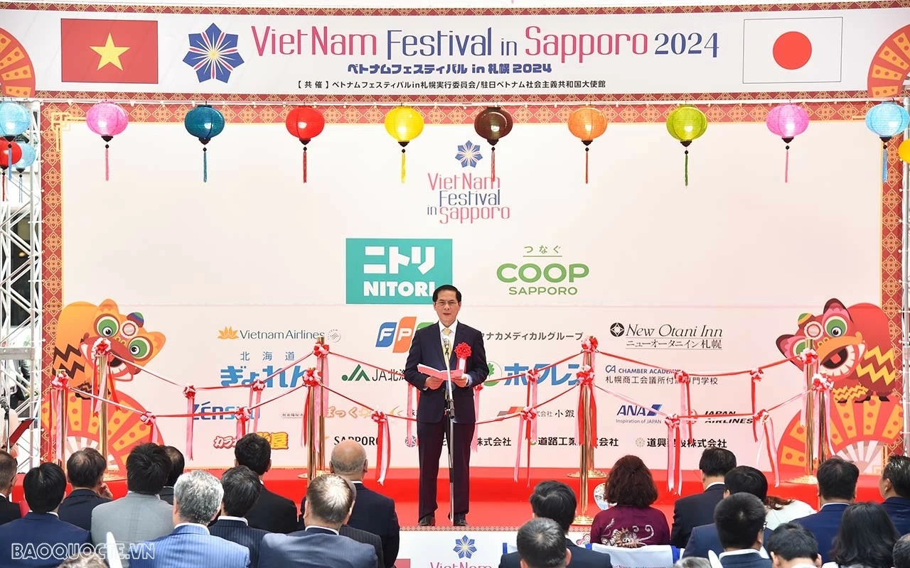 Tưng bừng khai mạc Lễ hội Việt Nam lần thứ 3 tại TP Sapporo, Hokkaido, Nhật Bản Tưng bừng khai mạc Lễ hội Việt Nam lần thứ 3 tại TP Sapporo, Hokkaido, Nhật Bản