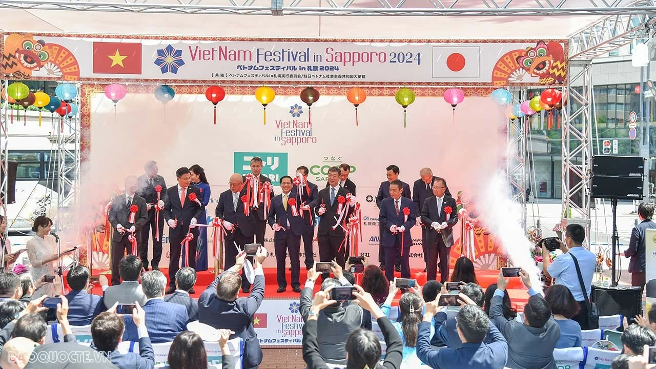 Tưng bừng khai mạc Lễ hội Việt Nam lần thứ 3 tại TP Sapporo, Hokkaido, Nhật Bản Tưng bừng khai mạc Lễ hội Việt Nam lần thứ 3 tại TP Sapporo, Hokkaido, Nhật Bản