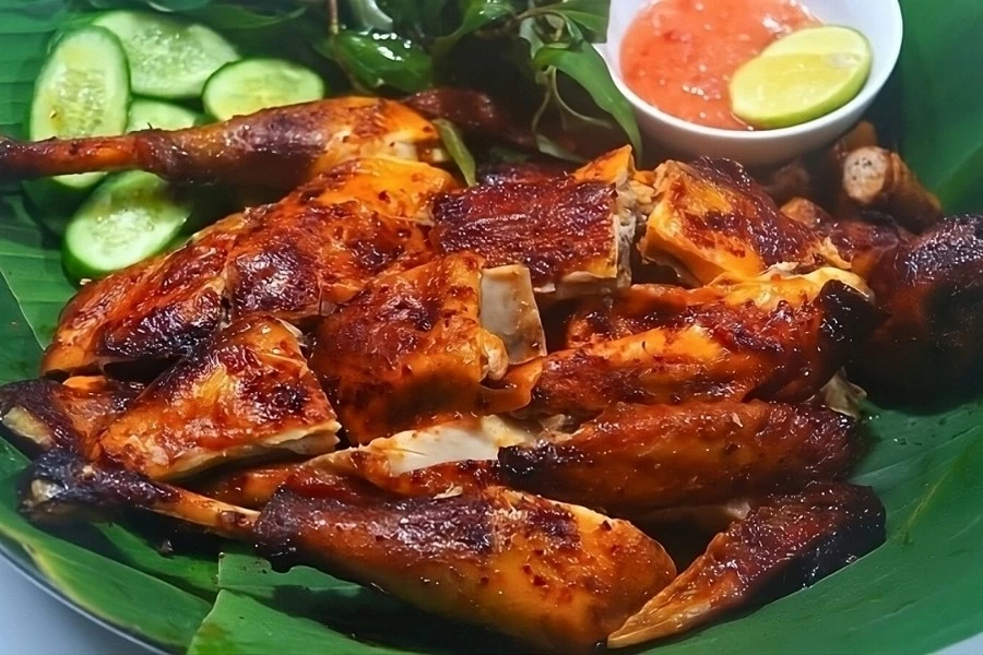 Gà nướng lu than hồng Gà nướng lu than hồng