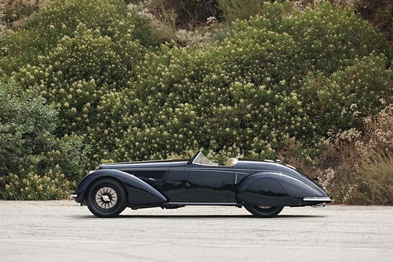 Siêu xe cổ Alfa Romeo 8C 2900B Lungo Spider được đấu giá với mức khởi điểm khoảng 500 tỷ đồng Siêu xe cổ Alfa Romeo 8C 2900B Lungo Spider được đấu giá với mức khởi điểm khoảng 500 tỷ đồng