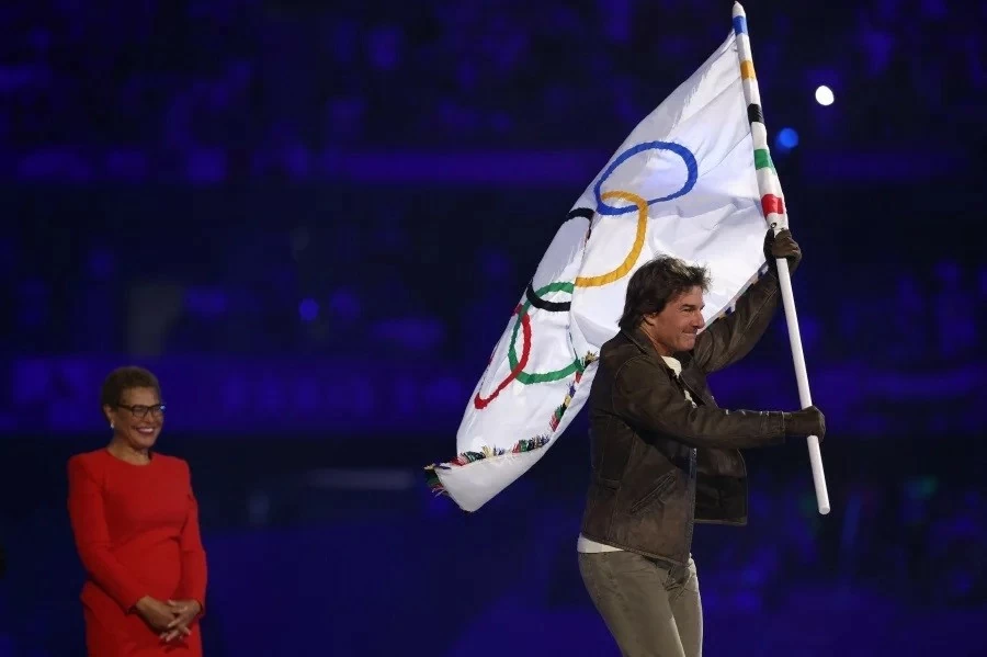 Tài tử Tom Cruise diễn cảnh mạo hiểm tại lễ bế mạc Olympic Paris 2024 Tài tử Tom Cruise diễn cảnh mạo hiểm tại lễ bế mạc Olympic Paris 2024