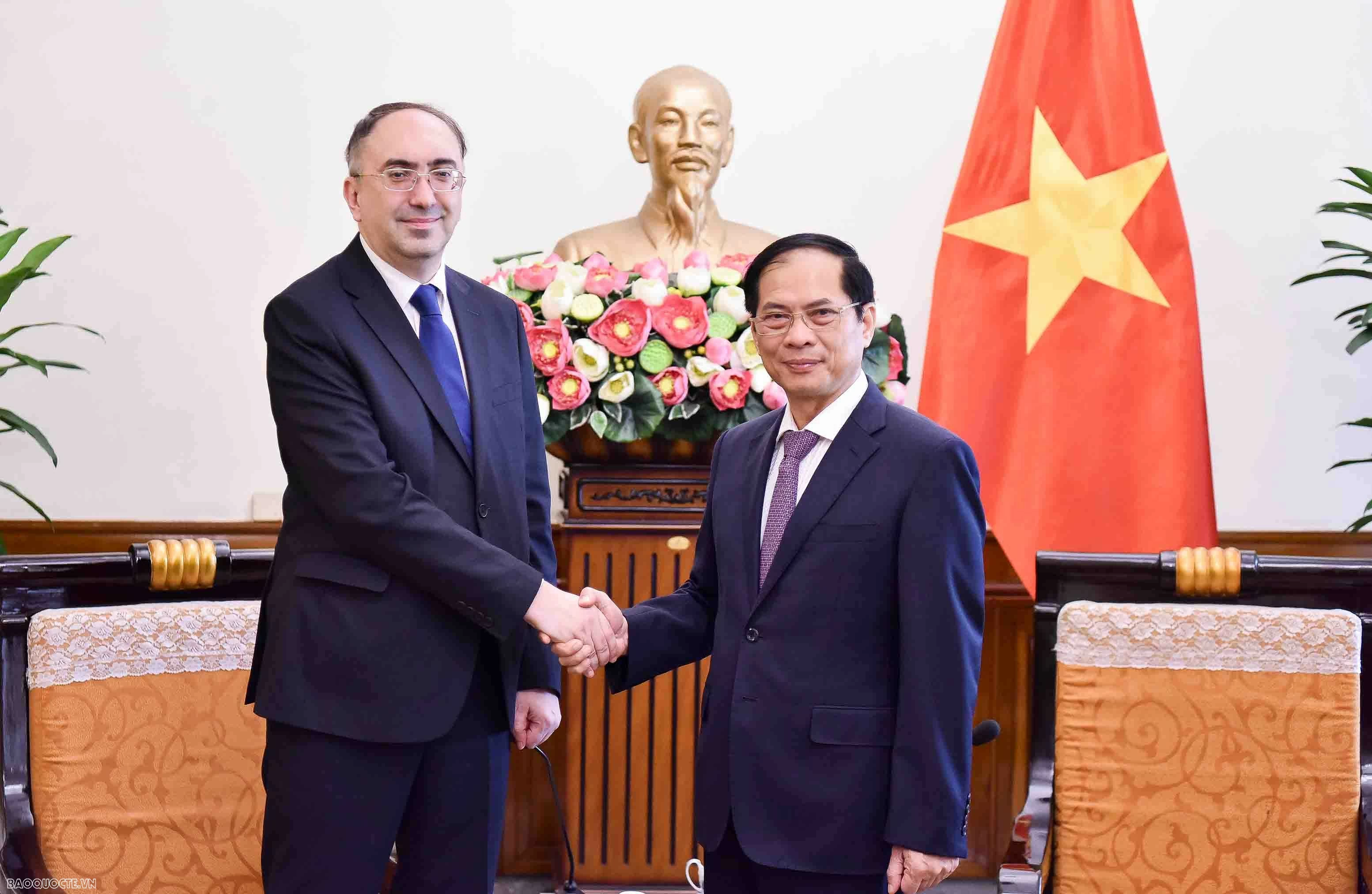 BT tiếp Đại sứ