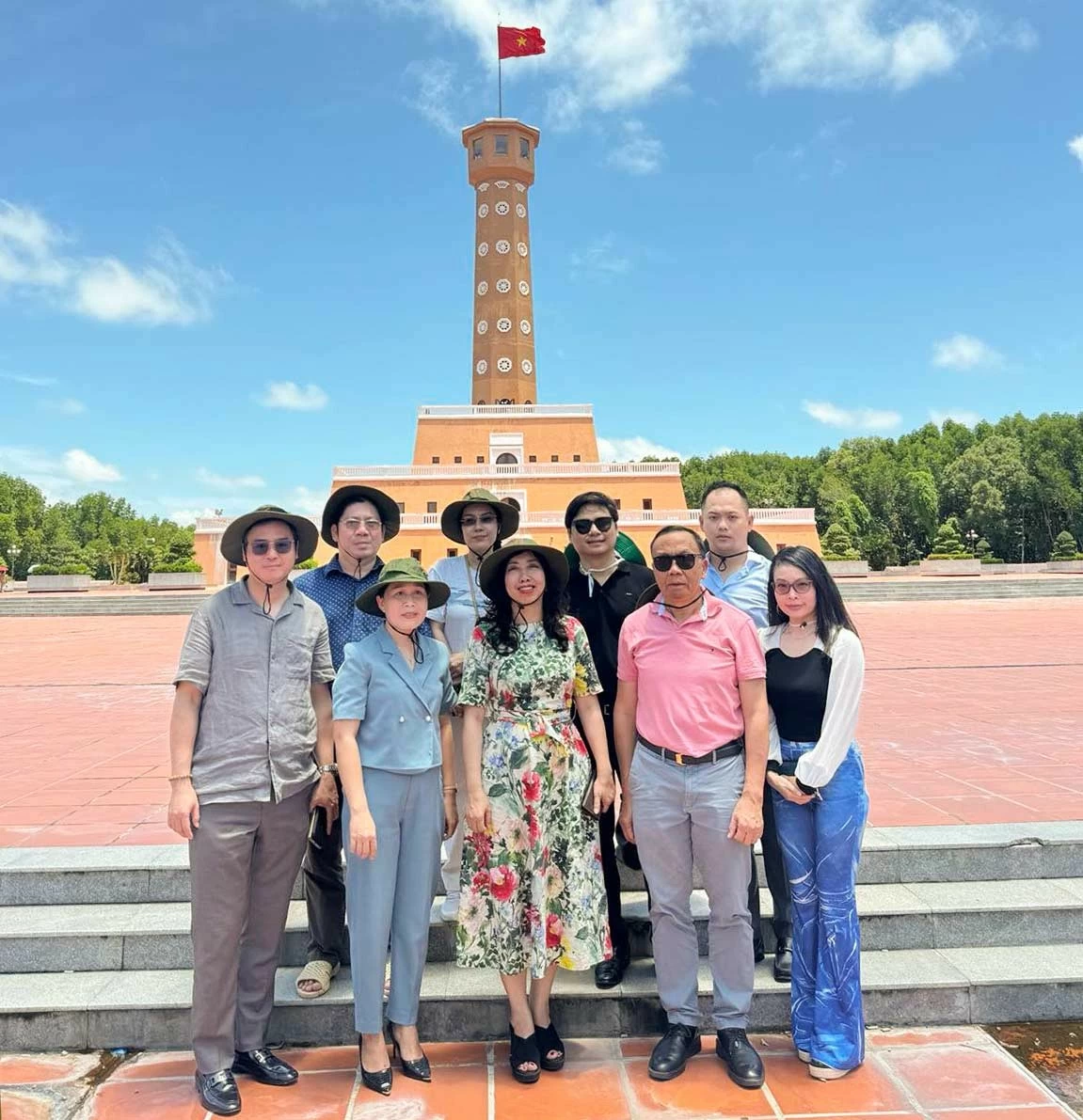 Đoàn công tác đã thăm, làm việc tại tỉnh Cà Mau Đoàn công tác đã thăm, làm việc tại tỉnh Cà Mau