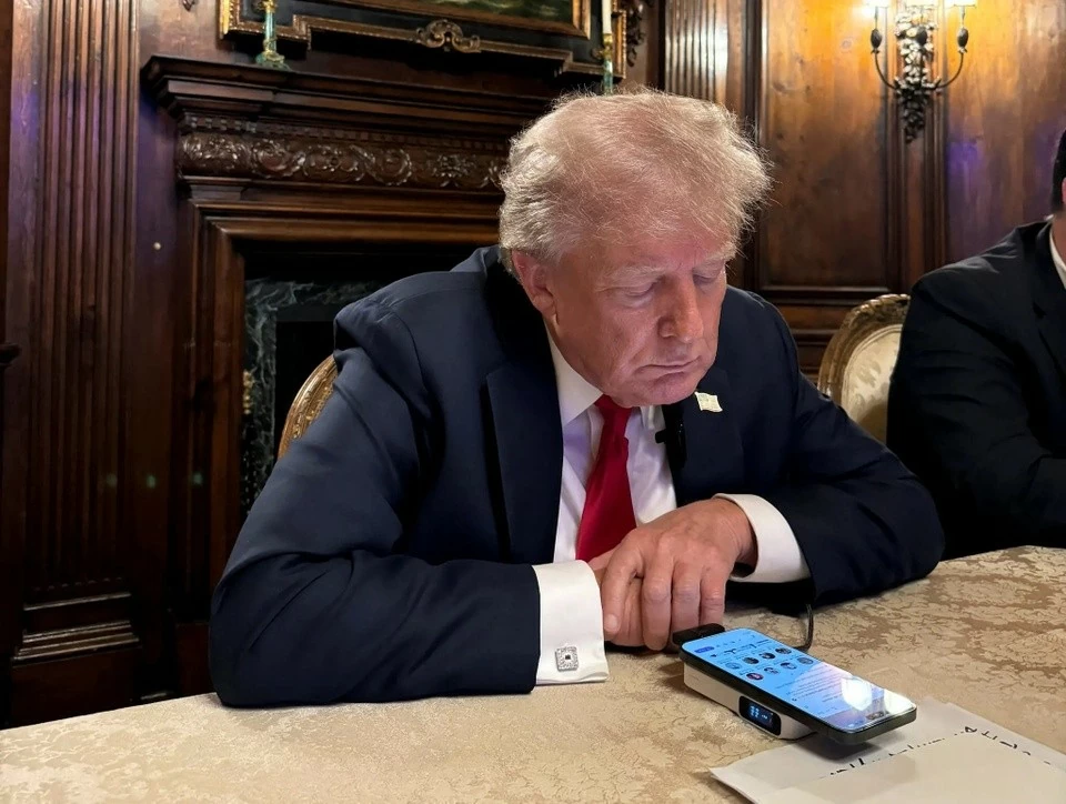 Cựu Tổng thống Mỹ Donald Trump khen Tổng thống Nga và Chủ tịch Trung Quốc 'giỏi', mong sẽ 'hòa hợp' lại với ông Putin Cựu Tổng thống Mỹ Donald Trump khen Tổng thống Nga và Chủ tịch Trung Quốc 'giỏi', mong sẽ 'hòa hợp' lại với ông Putin