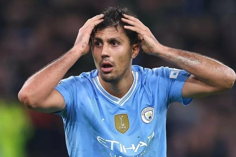 Man City nguy cơ mất Rodri ở đại chiến Chelsea Man City nguy cơ mất Rodri ở đại chiến Chelsea