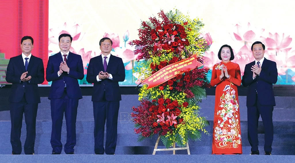 Thành phố Bắc Ninh kỷ niệm 70 năm ngày giải phóng với khát vọng toả sáng Thành phố Bắc Ninh kỷ niệm 70 năm ngày giải phóng với khát vọng toả sáng