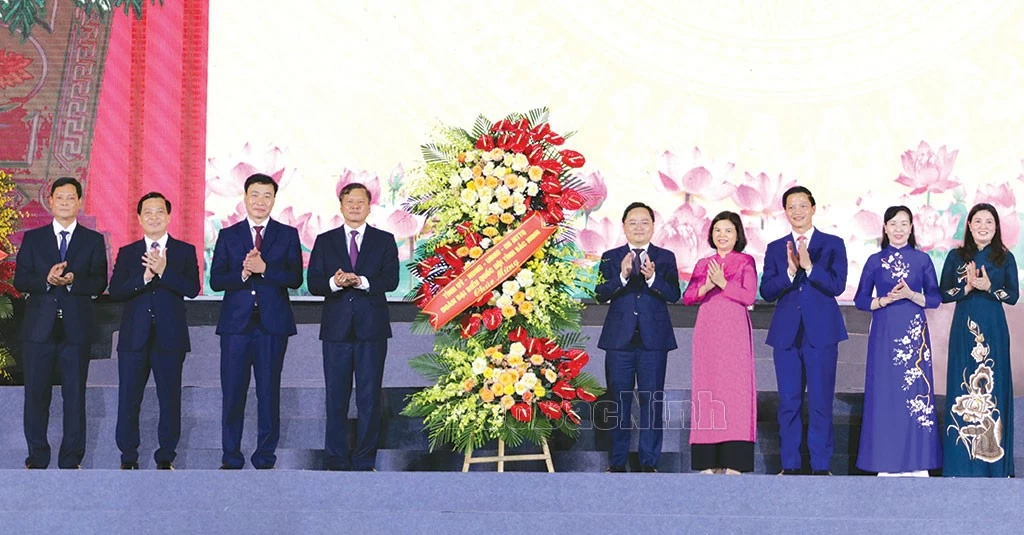 Thành phố Bắc Ninh kỷ niệm 70 năm ngày giải phóng với khát vọng toả sáng Thành phố Bắc Ninh kỷ niệm 70 năm ngày giải phóng với khát vọng toả sáng