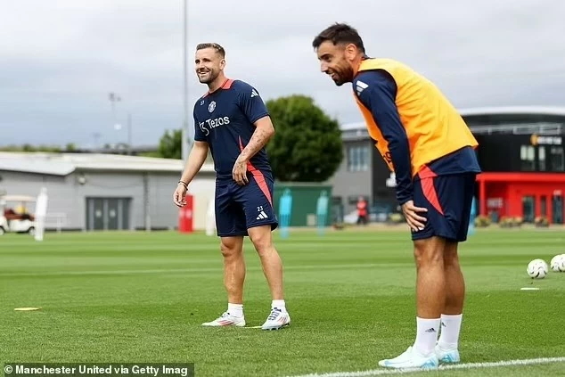 Luke Shaw chấn thương, nghỉ thi đấu 3 trận, lỡ đại chiến Liverpool Luke Shaw chấn thương, nghỉ thi đấu 3 trận, lỡ đại chiến Liverpool