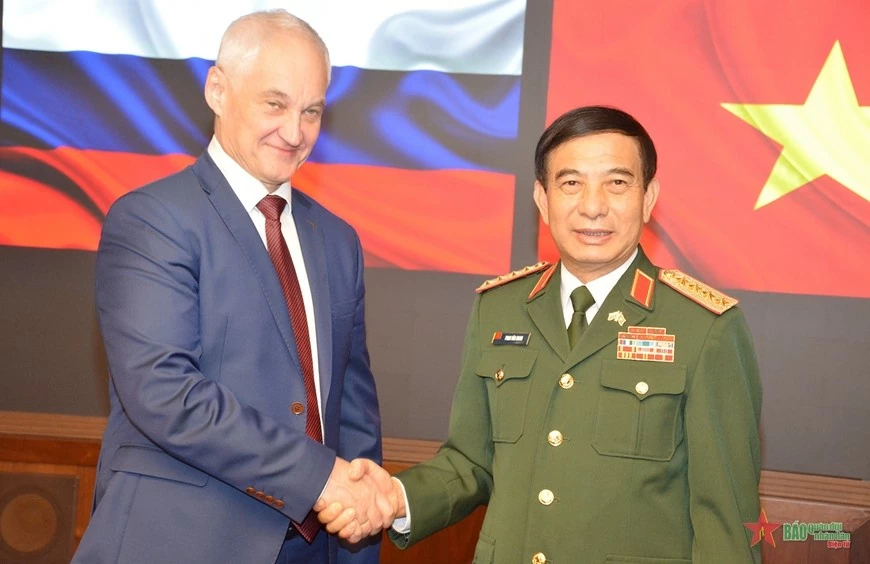 Bộ trưởng Quốc phòng Phan Văn Giang hội đàm với Bộ trưởng Quốc phòng Liên bang Nga Andrey Removich Belousov Bộ trưởng Quốc phòng Phan Văn Giang hội đàm với Bộ trưởng Quốc phòng Liên bang Nga Andrey Removich Belousov