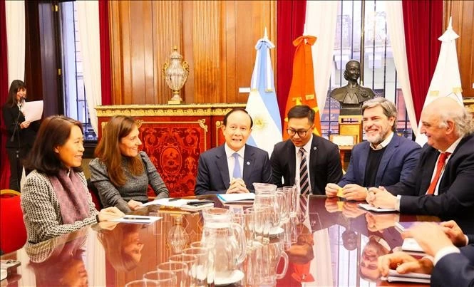 Hà Nội thúc đẩy hợp tác với các địa phương Argentina Hà Nội thúc đẩy hợp tác với các địa phương Argentina