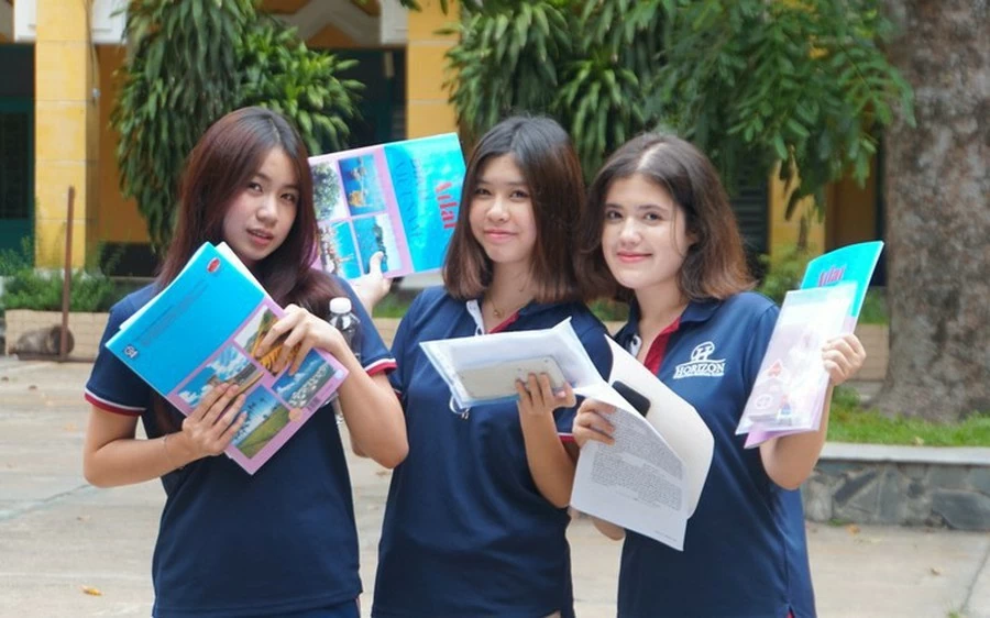 Học phí Trường ĐH Khoa học - Xã hội và Nhân văn TP. Hồ Chí Minh Học phí Trường ĐH Khoa học - Xã hội và Nhân văn TP. Hồ Chí Minh