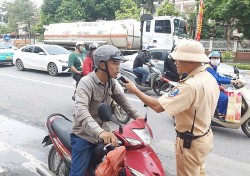 CSGT Tp. Hà Nội: Kiểm tra nhiều nhưng chỉ có 1 trường hợp vi phạm là tín hiệu mừng