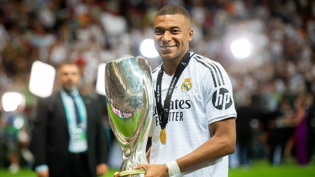 Đoạt Siêu cup châu Âu 2024 trận ra mắt Real Madrid, Mbappe nói gì? Đoạt Siêu cup châu Âu 2024 trận ra mắt Real Madrid, Mbappe nói gì?