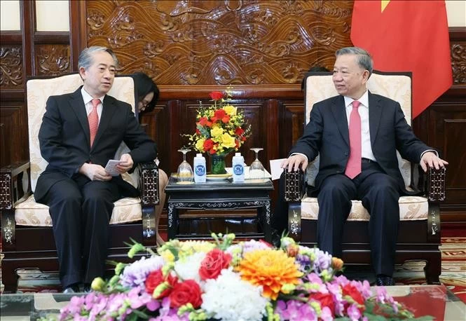 Quan hệ Việt Nam-Trung Quốc: Sức sống, mạch nguồn và tương lai Quan hệ Việt Nam-Trung Quốc: Sức sống, mạch nguồn và tương lai