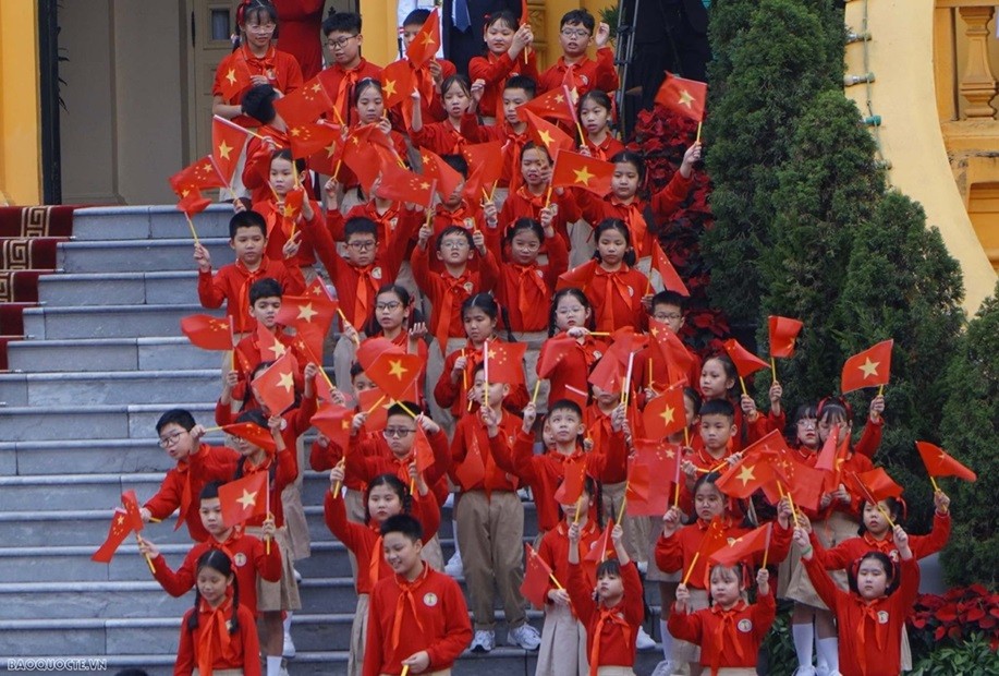 quan he viet nam trung quoc suc song mach nguon va tuong lai