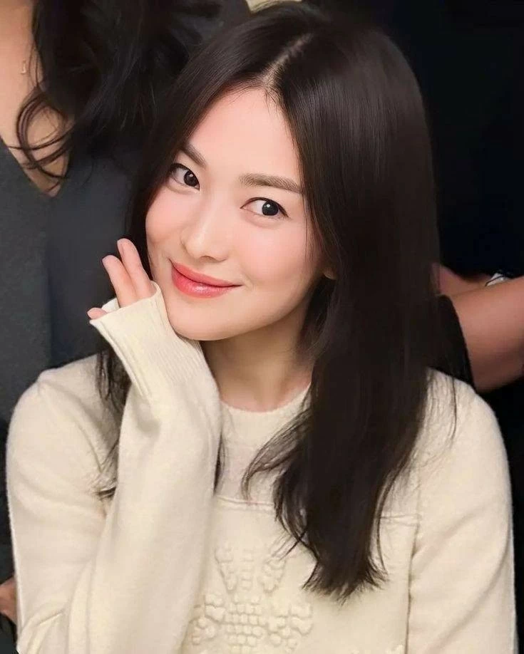 Nhan sắc khác lạ của Song Hye Kyo Nhan sắc khác lạ của Song Hye Kyo